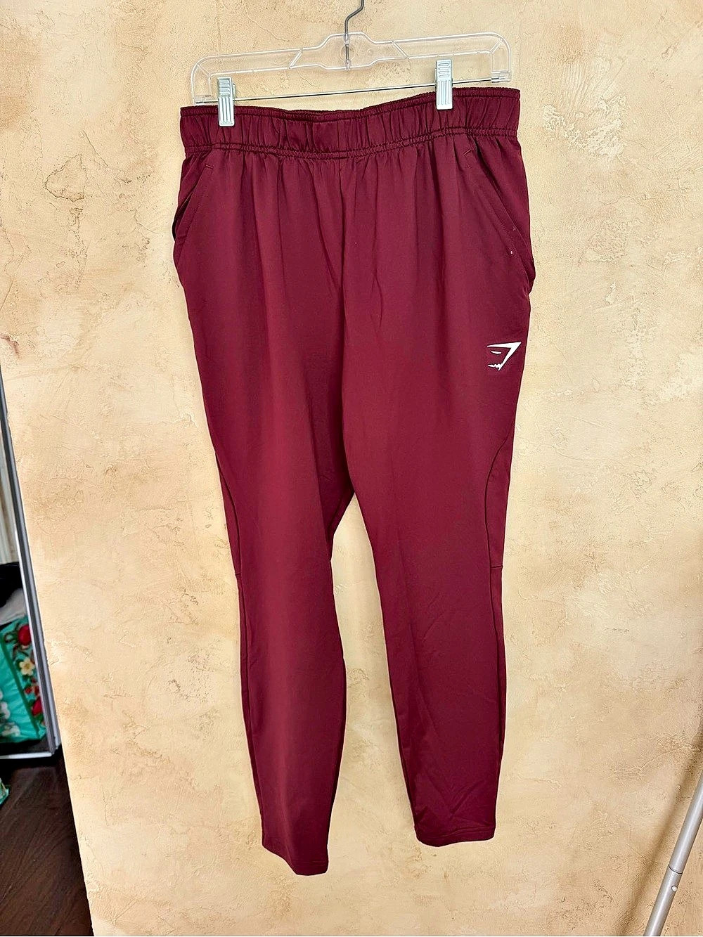 Gymshark Arrival Woven Joggers Men's Burgundy Size Medium